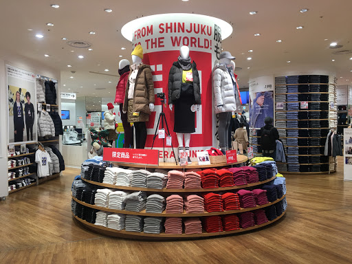 ビックロ ユニクロ 新宿東口店