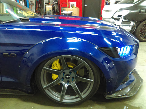 Endless Autosalon Vehicle Wraps and Automotive Window Tint image