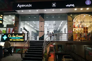 Apple Premium Reseller - Aptronix - Himayat Nagar, Hyderabad image