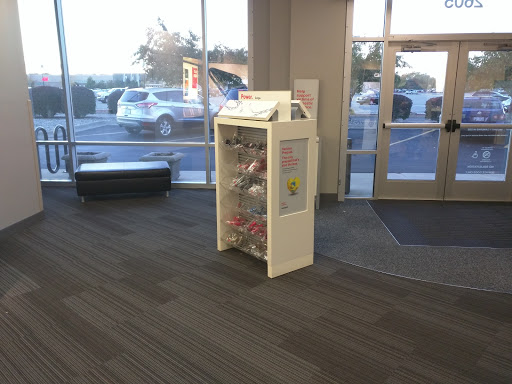 Cell Phone Store «Verizon», reviews and photos, 2605 E Beltline Ave SE, Grand Rapids, MI 49546, USA