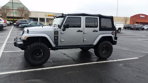 Car Dealer «Dealers Trade Outlet», reviews and photos, 16327 Lee Hwy, Gainesville, VA 20155, USA