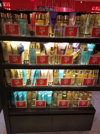 Shopping Mall «Holyoke Mall», reviews and photos, 50 Holyoke St, Holyoke, MA 01040, USA