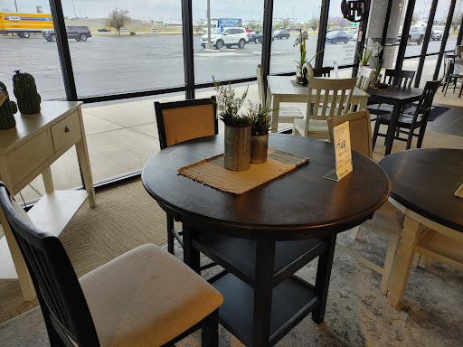 Shopping Mall «Furniture Row Shopping Center», reviews and photos, 1334 N Eastgate Ave, Springfield, MO 65802, USA