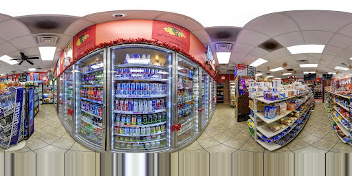 Convenience Store «McCormick Market», reviews and photos, 80 E Cermak Rd C, Chicago, IL 60616, USA