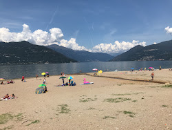 Photo de Spiaggia Parco Lungolago avec rivage droit, long