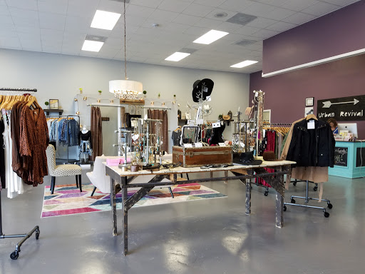 Hair Salon «The Urban Revival Boutique, Style Bar & Salon», reviews and photos, 2903 N Patterson St, Valdosta, GA 31602, USA