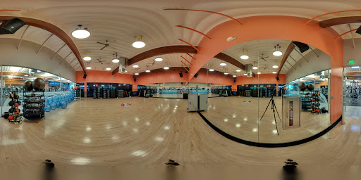 Health Club «Crunch - Redwood City», reviews and photos, 515 Veterans Blvd, Redwood City, CA 94063, USA