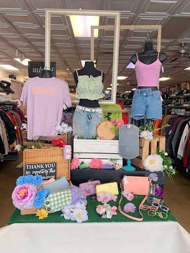 Uptown Cheapskate Placentia image