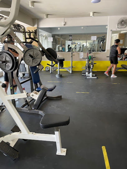 18H Fitness Club - Avenida José Ballivian, N° 61, y Chuquisaca LUIGIS, El Prado, Bolivia