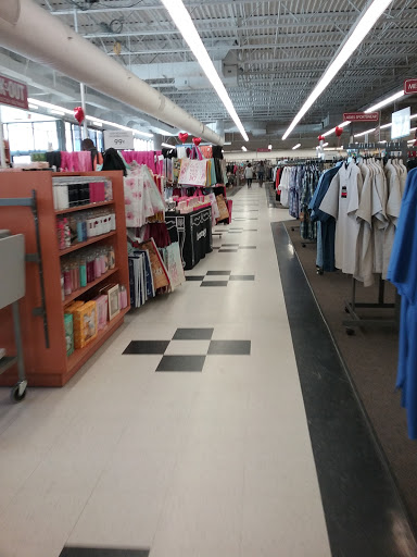 Clothing Store «Burlington Coat Factory», reviews and photos, 441 Western Ave, South Portland, ME 04106, USA
