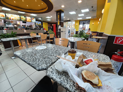 McDonald,s - Piața Gării nr. 4, Iași 700090, Romania