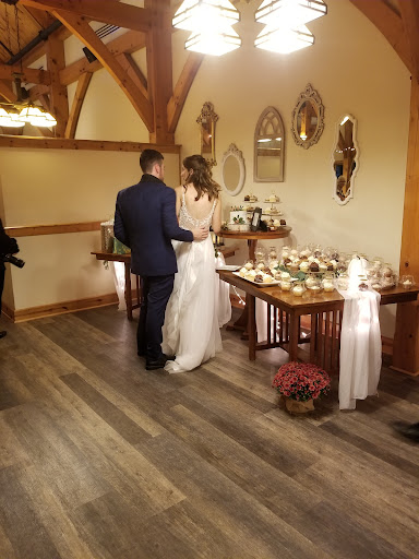 Wedding Venue «Timberlodge at Arrowhead Golf Club», reviews and photos, 12292 Clarence Center Rd, Akron, NY 14001, USA