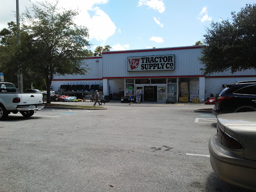 Home Improvement Store «Tractor Supply Co.», reviews and photos, 2300 N Woodland Blvd, DeLand, FL 32720, USA