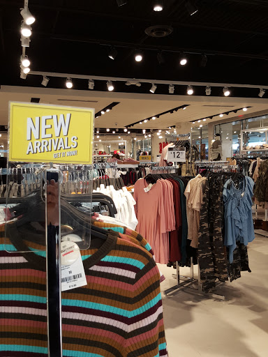 Clothing Store «Forever 21», reviews and photos, 2300 Lincoln Hwy, Langhorne, PA 19047, USA