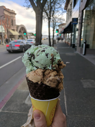 Novelty Store «Sausalito Ferry Co. Novelty Toy and Gift Store», reviews and photos, 688 Bridgeway, Sausalito, CA 94965, USA