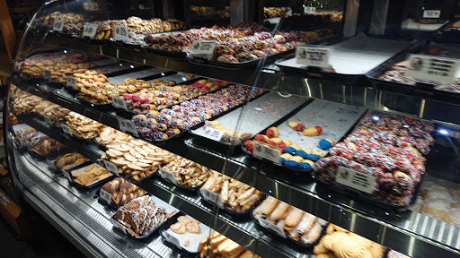 Shopping Mall «Lake Success Shopping Center», reviews and photos, 1526 Union Tpke, New Hyde Park, NY 11040, USA