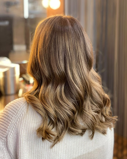 Peluquería ESTHER OLIVERA en Cáceres‎, Cáceres‎
