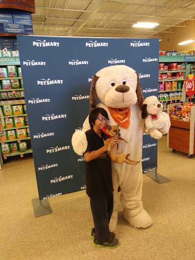 Pet Supply Store «PetSmart», reviews and photos, 265 Chelmsford St, Chelmsford, MA 01824, USA