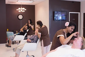 The Brow Boutique - Eyebrow Shaping/Threading image