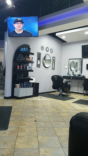 Hair Salon «Salon Luxe», reviews and photos, 1840 N Telegraph Rd, Dearborn, MI 48128, USA