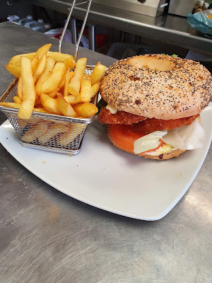 Snack Base à Fréjus