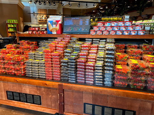 Grocery Store «DeCicco & Sons», reviews and photos, 17 Maple Ave, Armonk, NY 10504, USA