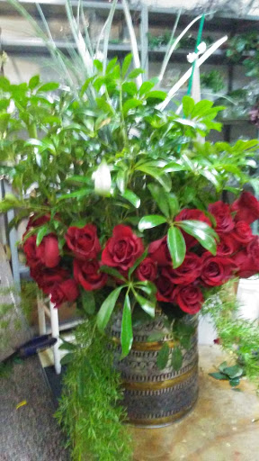 Florist «Camden Florist», reviews and photos, 212 W Main St, Camden, TN 38320, USA