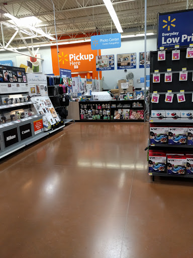 Department Store «Walmart Supercenter», reviews and photos, 109 22nd St, Hondo, TX 78861, USA
