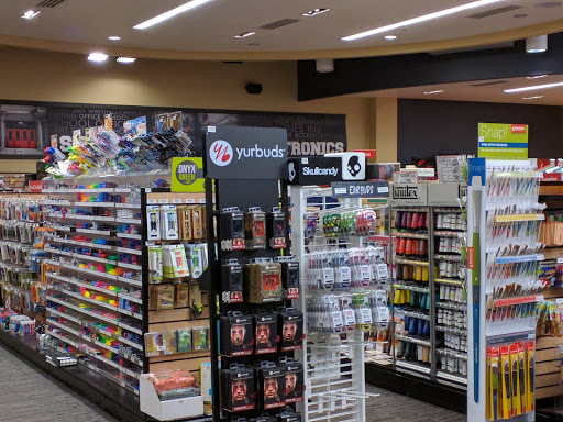 Clothing Store «University Book Store: Hilldale», reviews and photos, 702 N Midvale Blvd, Madison, WI 53705, USA