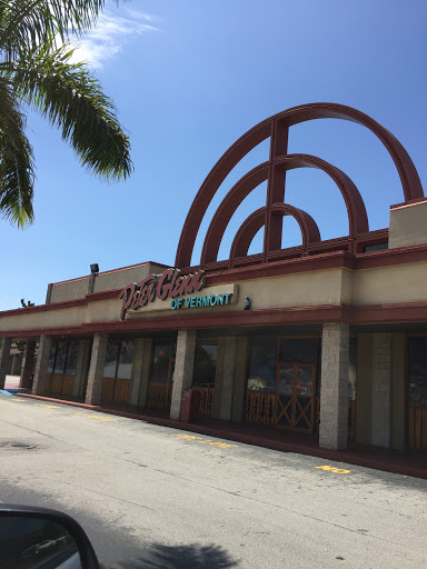 Sporting Goods Store «Peter Glenn Ski & Sports», reviews and photos, 2901 W Oakland Park Blvd, Fort Lauderdale, FL 33311, USA