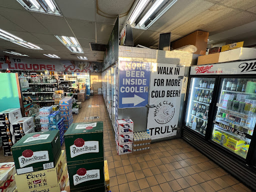 Liquor Store «Foremost Liquor Store», reviews and photos, 1141 Lee St, Des Plaines, IL 60016, USA