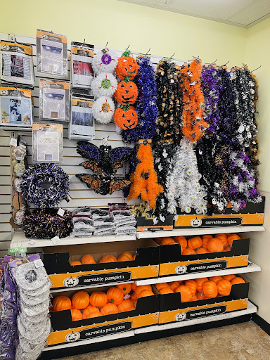 Dollar Store «Dollar Tree», reviews and photos, 10639 Sepulveda Blvd, Mission Hills, CA 91345, USA