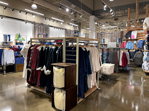 Clothing Store «L.L. Bean», reviews and photos, 75 Evergreen Way, South Windsor, CT 06074, USA