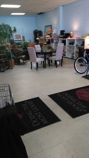 Thrift Store «Salvation Army Thrift Store», reviews and photos, 2801 Norwich St, Brunswick, GA 31520, USA