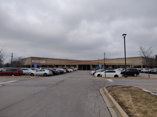 Gym «Edward-Elmhurst Health & Fitness - Naperville», reviews and photos, 775 Brom Ct, Naperville, IL 60540, USA