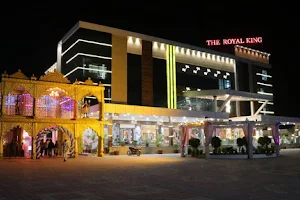 Hotel The Royal King & Resort image