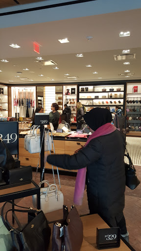 Shopping Mall «Clarksburg Premium Outlets», reviews and photos, 22705 Clarksburg Rd, Clarksburg, MD 20871, USA