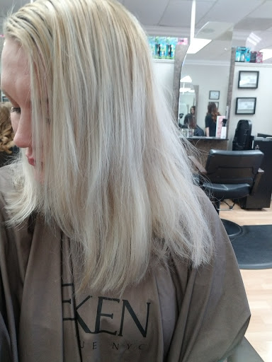 Day Spa «Versailles Salon and Day Spa», reviews and photos, 1010 N Central Ave, Tracy, CA 95376, USA