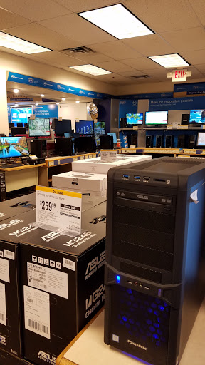 Computer Store «Micro Center», reviews and photos, 11755 Mosteller Rd, Sharonville, OH 45241, USA