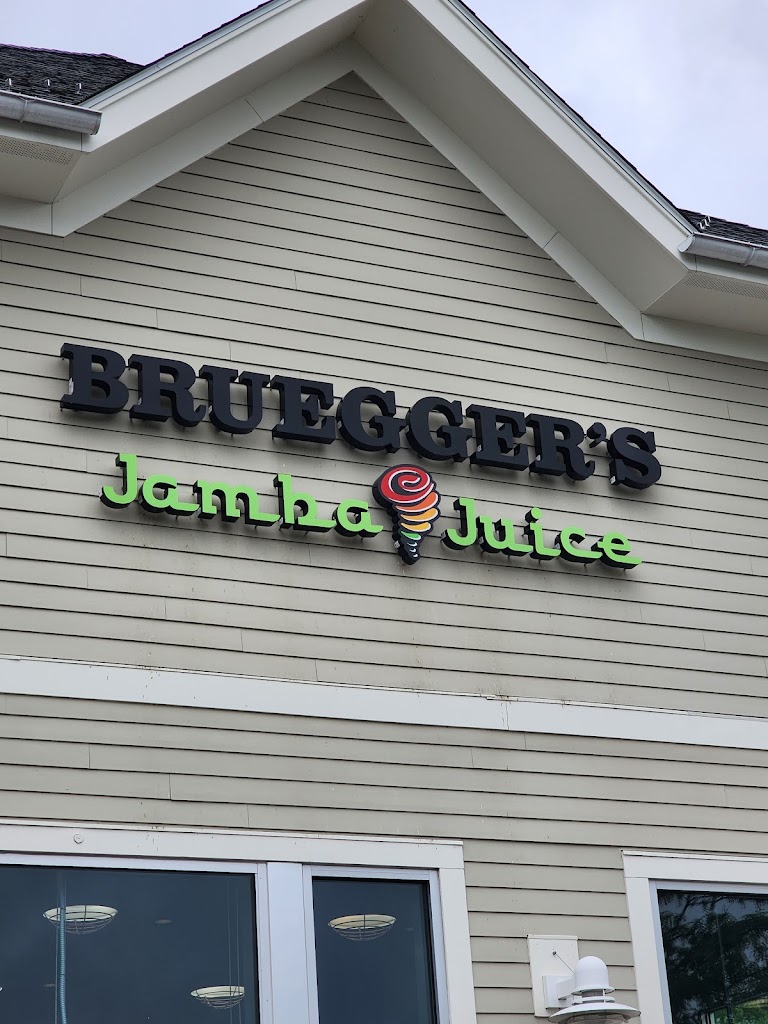 Bruegger's Bagels and Jamba Juice 01730