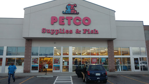 Pet Supply Store «Petco Animal Supplies», reviews and photos, 516 Valley Mall Pkwy, East Wenatchee, WA 98802, USA