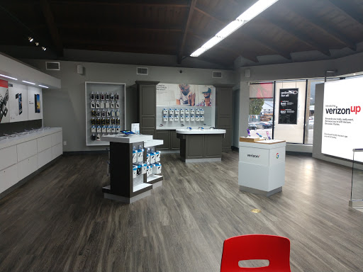 Cell Phone Store «Verizon Authorized Retailer - Wireless Plus Montrose», reviews and photos, 3738 N Verdugo Rd, Montrose, CA 91020, USA
