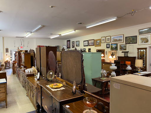 Furniture Store «Antiques To Present», reviews and photos, 1071 PA-100, Bechtelsville, PA 19505, USA