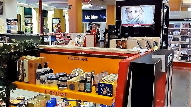 http://www.perfumesecompanhia.pt/
