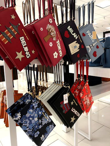 Outlet Mall «Tanger Outlet Grand Rapids», reviews and photos, 350 84th St SW, Byron Center, MI 49315, USA