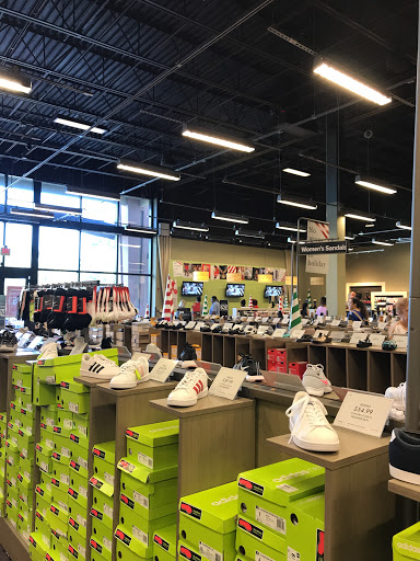 Shoe Store «DSW Designer Shoe Warehouse», reviews and photos, 4401 Lyons Rd, Coconut Creek, FL 33073, USA