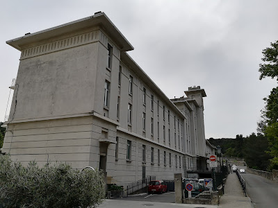 École primaire Montolivet à Villeneuve-lès-Avignon