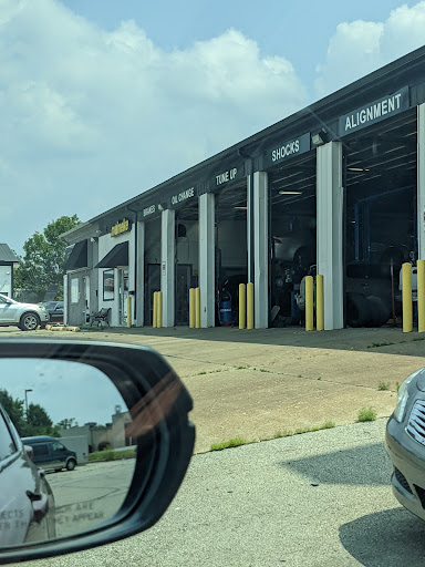 Auto Repair Shop «Meineke Car Care Center», reviews and photos, 6401 E 82nd St, Castleton, IN 46250, USA