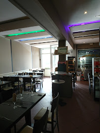 Atmosphère du Restaurant Le Saint Georges à Neuilly-Plaisance - n°3