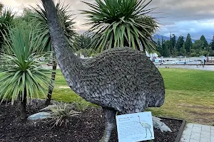 New Zealand Moa Statue image